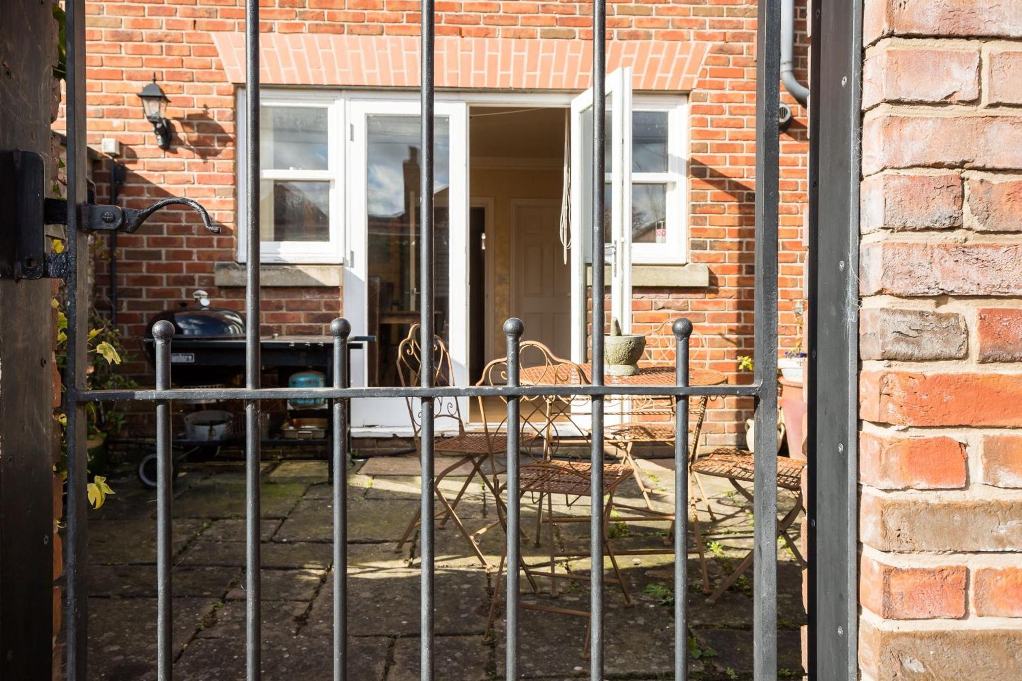Spacious, 3 Bed House For 6 In Central Chester Exterior photo