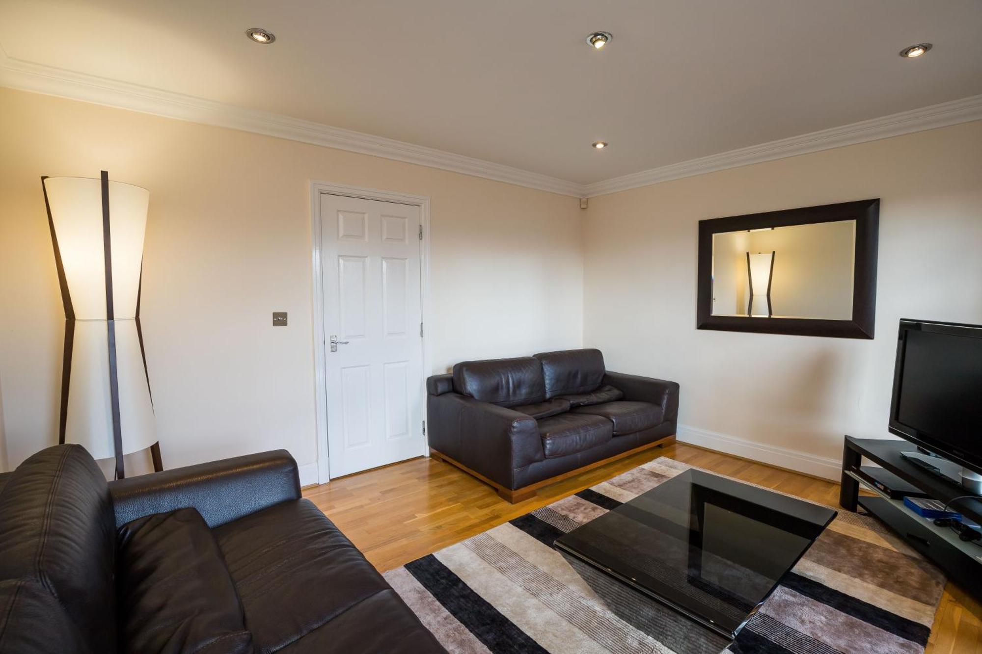 Spacious, 3 Bed House For 6 In Central Chester Exterior photo