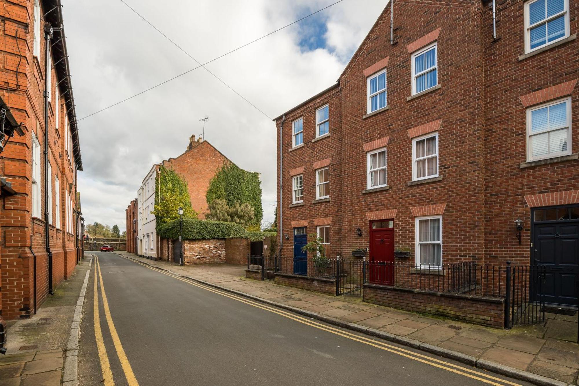 Spacious, 3 Bed House For 6 In Central Chester Exterior photo